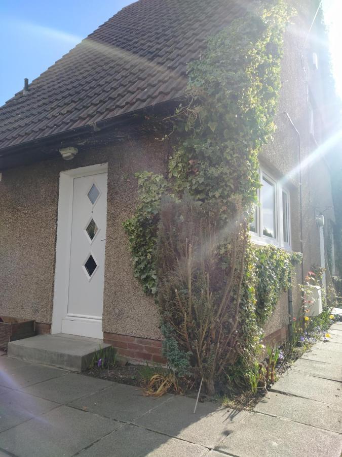 Self Catering Studio Flat EDI Exterior photo