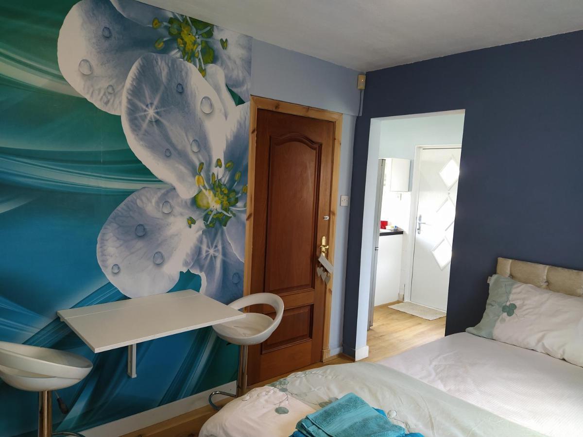 Self Catering Studio Flat EDI Exterior photo