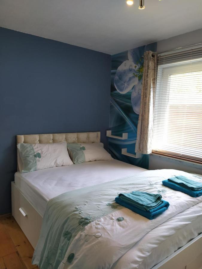 Self Catering Studio Flat EDI Exterior photo