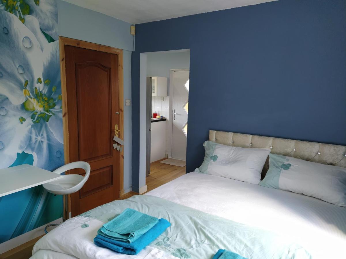 Self Catering Studio Flat EDI Exterior photo